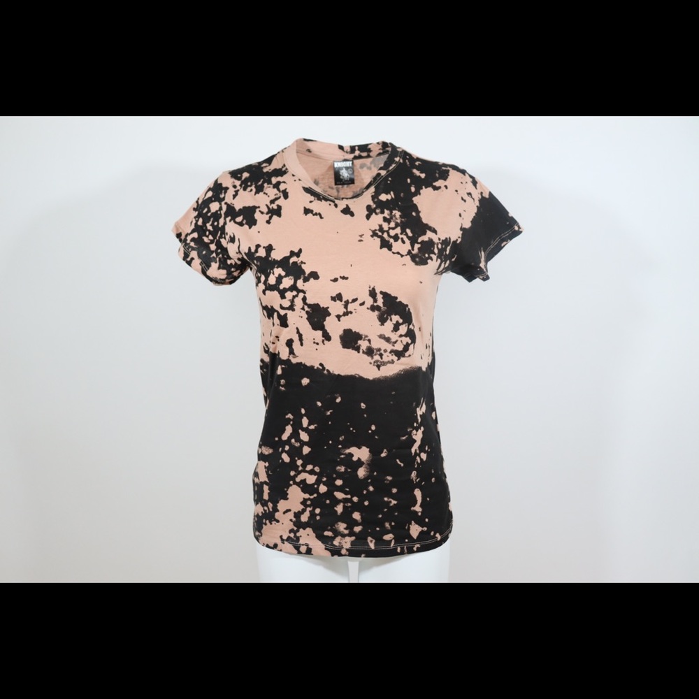 100% cotton Women’s T-Shirt Beige Acid wash